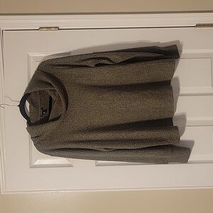 Torrid Size 0 (L/12) dark green sweater